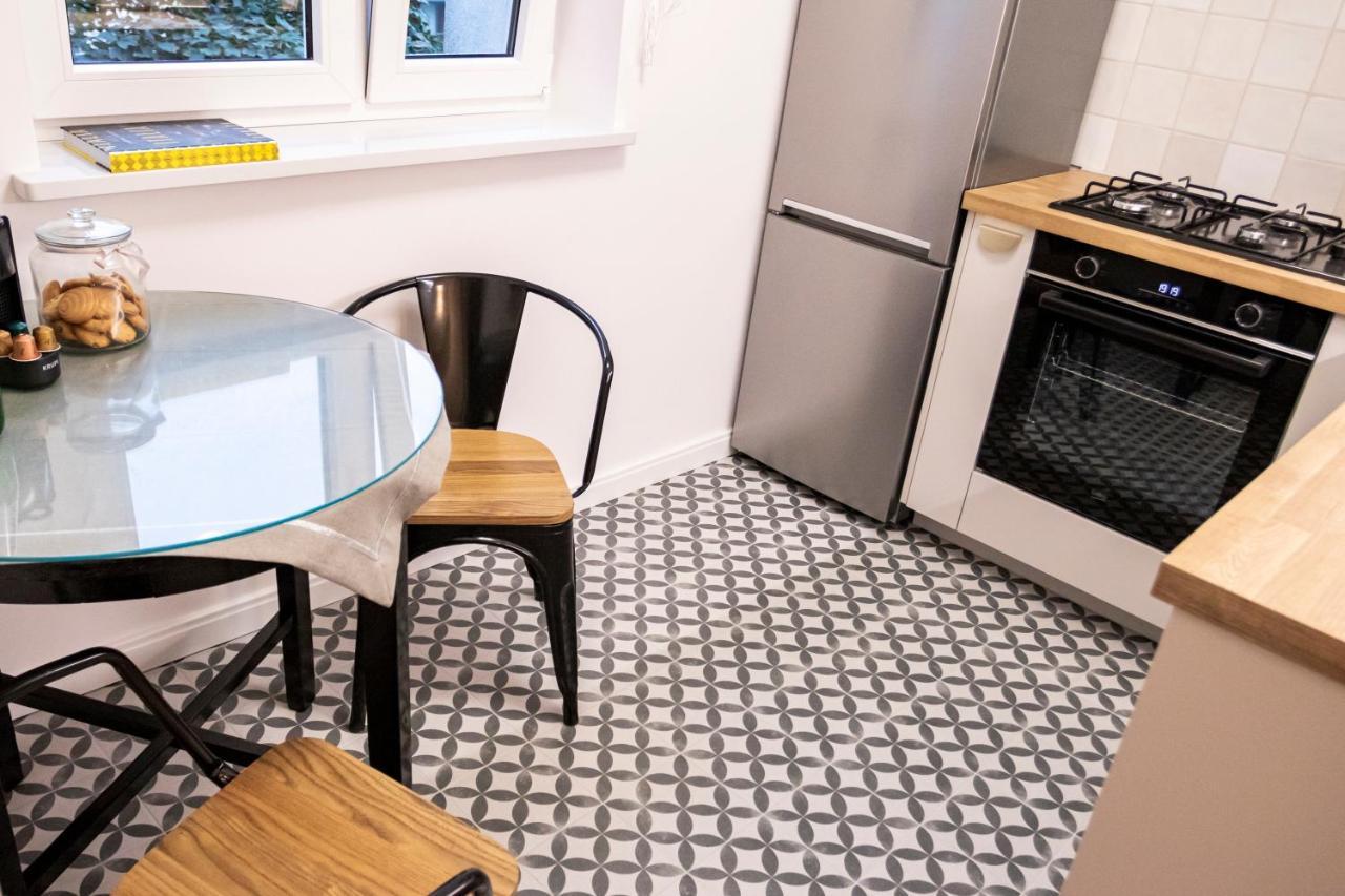 Apartament Przy Metrze Wierzbno Z Nuta Vintage วอร์ซอ ภายนอก รูปภาพ