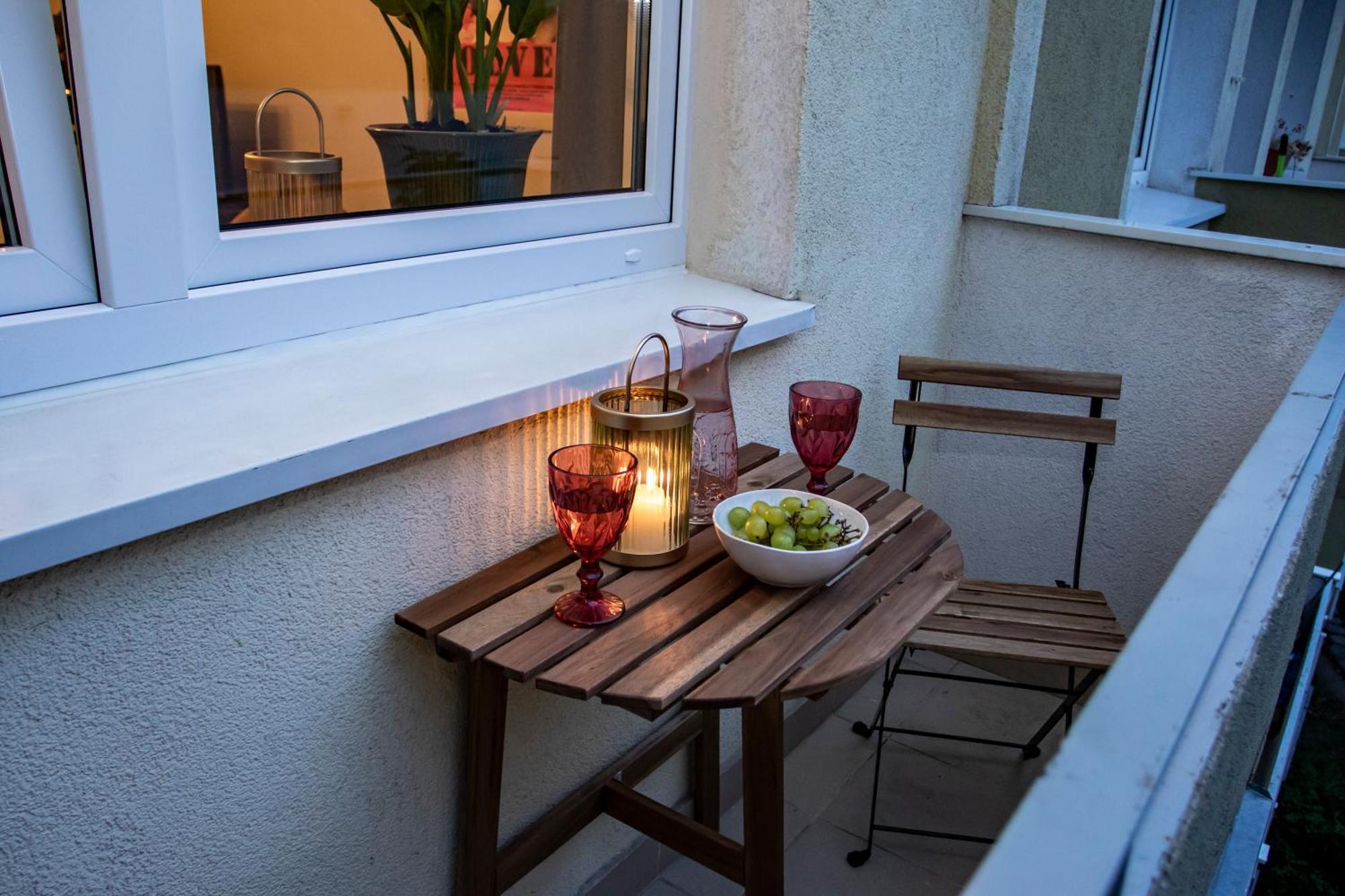 Apartament Przy Metrze Wierzbno Z Nuta Vintage วอร์ซอ ภายนอก รูปภาพ