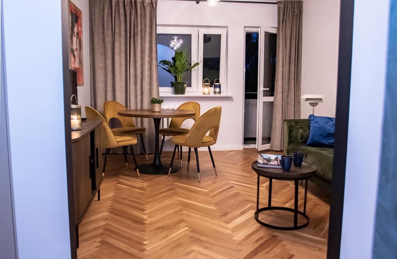 Apartament Przy Metrze Wierzbno Z Nuta Vintage วอร์ซอ ภายนอก รูปภาพ